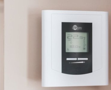 Energie la comandă: cum funcționează automatizarea care îți taie costurile și risipa