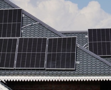 Transformă soarele și vântul în economii: ghid rapid ca să-ți scazi factura la energie