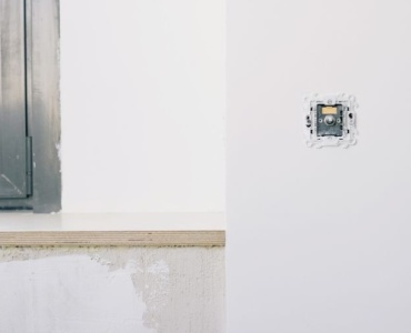 De la cabluri vechi la casă smart: renovarea și modernizarea instalației electrice, fără bătăi de cap