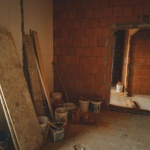 De la plan la cheie: etape esențiale și priorități în construirea casei tale