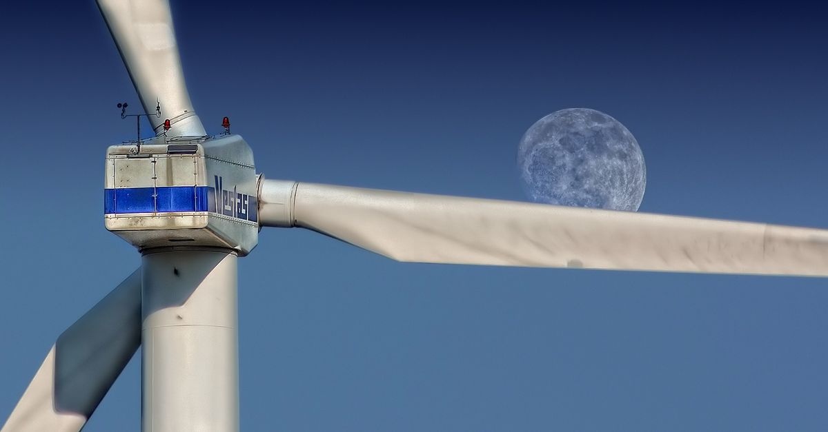 Două forțe, o factură: combină soarele cu vântul pentru energie 24/7