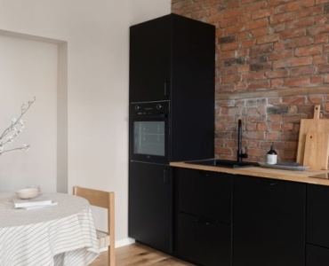 Transformă-ți bucătăria cu fronturi negre: 7 idei smart pentru un spațiu elegant, luminos și practic