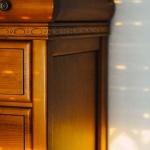 Reîmprospătează-ți comoda din lemn cu lac mat: proiect de weekend cu efect wow